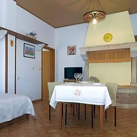 1965 Hotel Pula